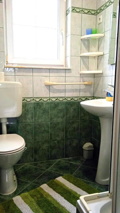 Apartman M. Rados Kupres  Eksteriør billede